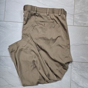 Classic Men's Khaki Chinos